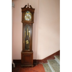 Часы напольные французской фирмы Romanet Morbier