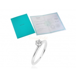 Помолвочное платиновое кольцо с бриллиантом Tiffany
