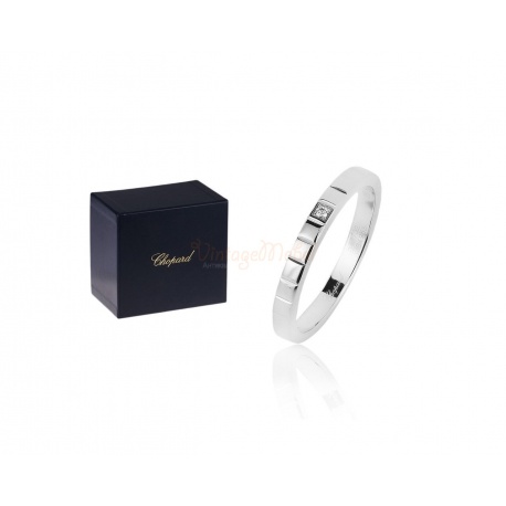 Достойное кольцо с бриллиантом Chopard