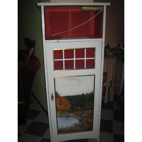 Антикварный шкаф из сосны