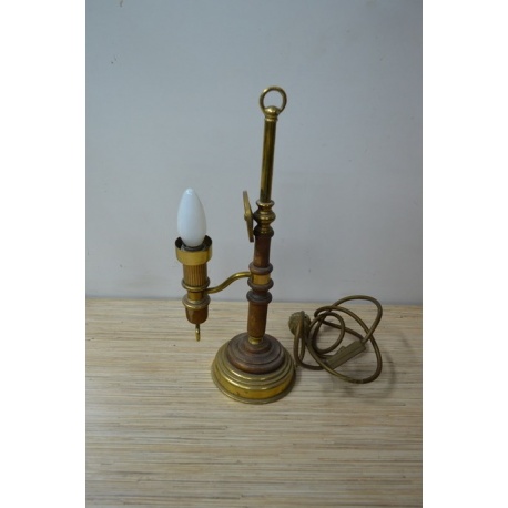 Настольная лампа (Лот HV 6453)